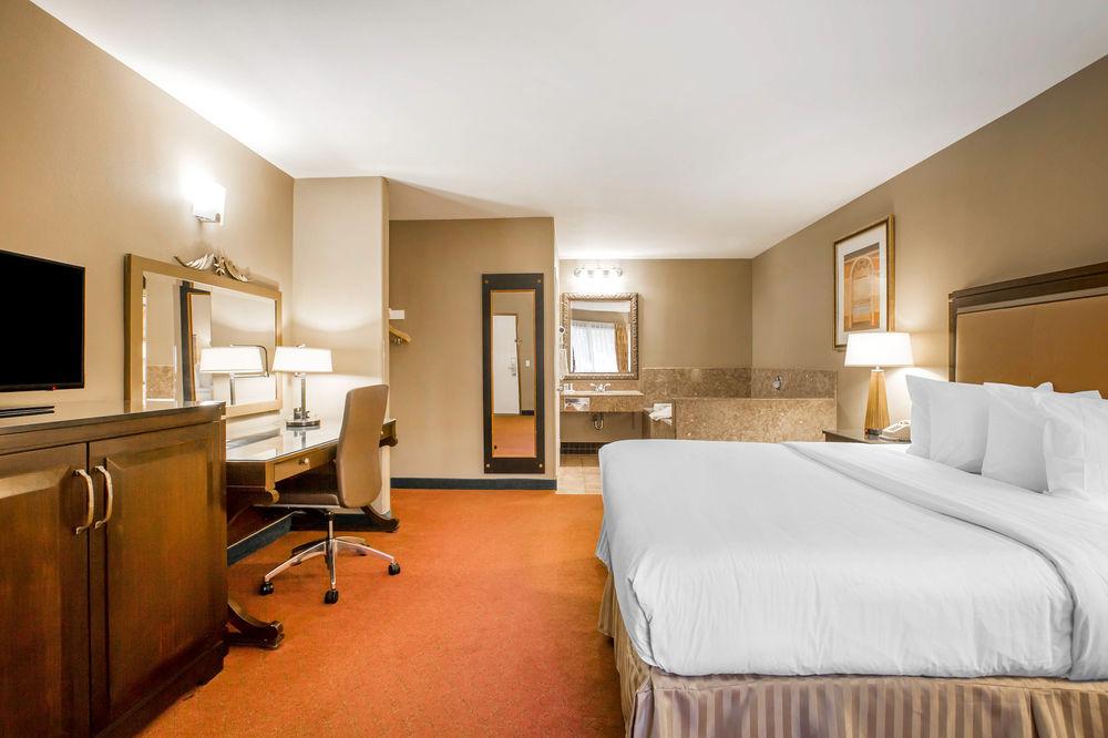 Quality Inn & Suites Westminster Seal Beach Екстер'єр фото