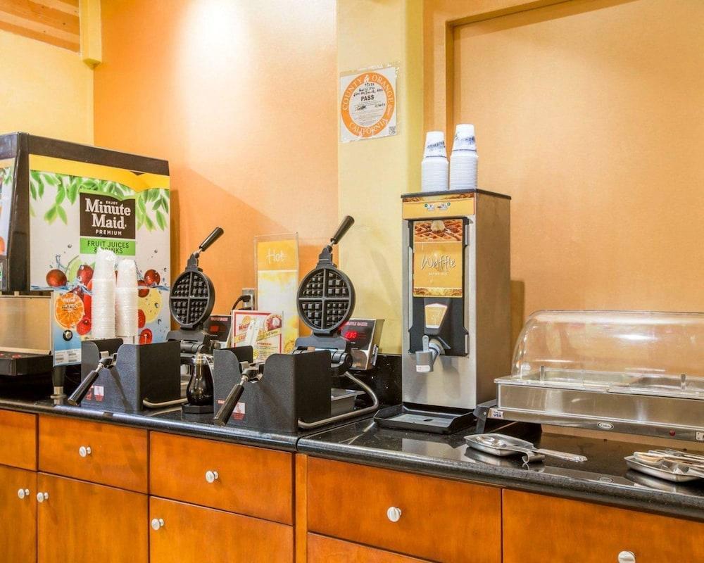 Quality Inn & Suites Westminster Seal Beach Екстер'єр фото