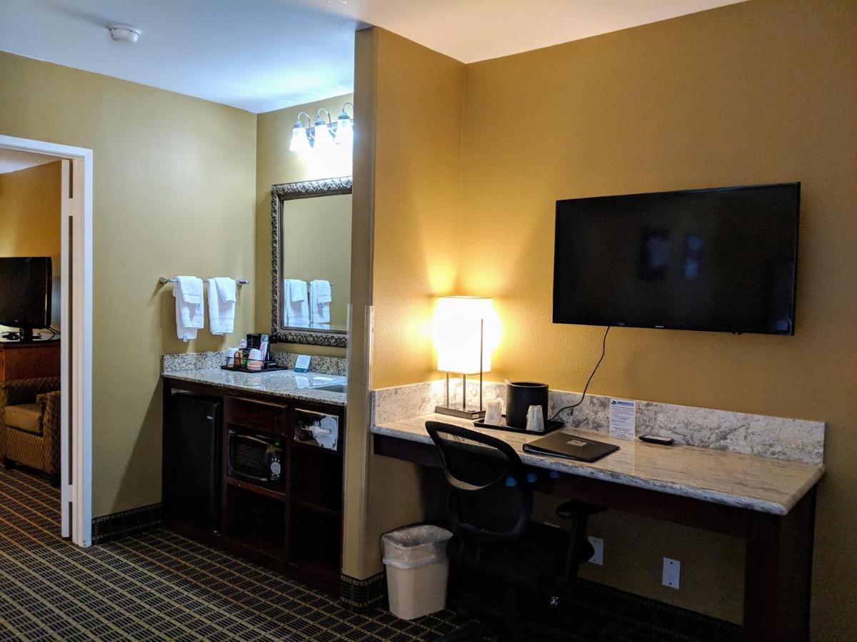 Quality Inn & Suites Westminster Seal Beach Екстер'єр фото