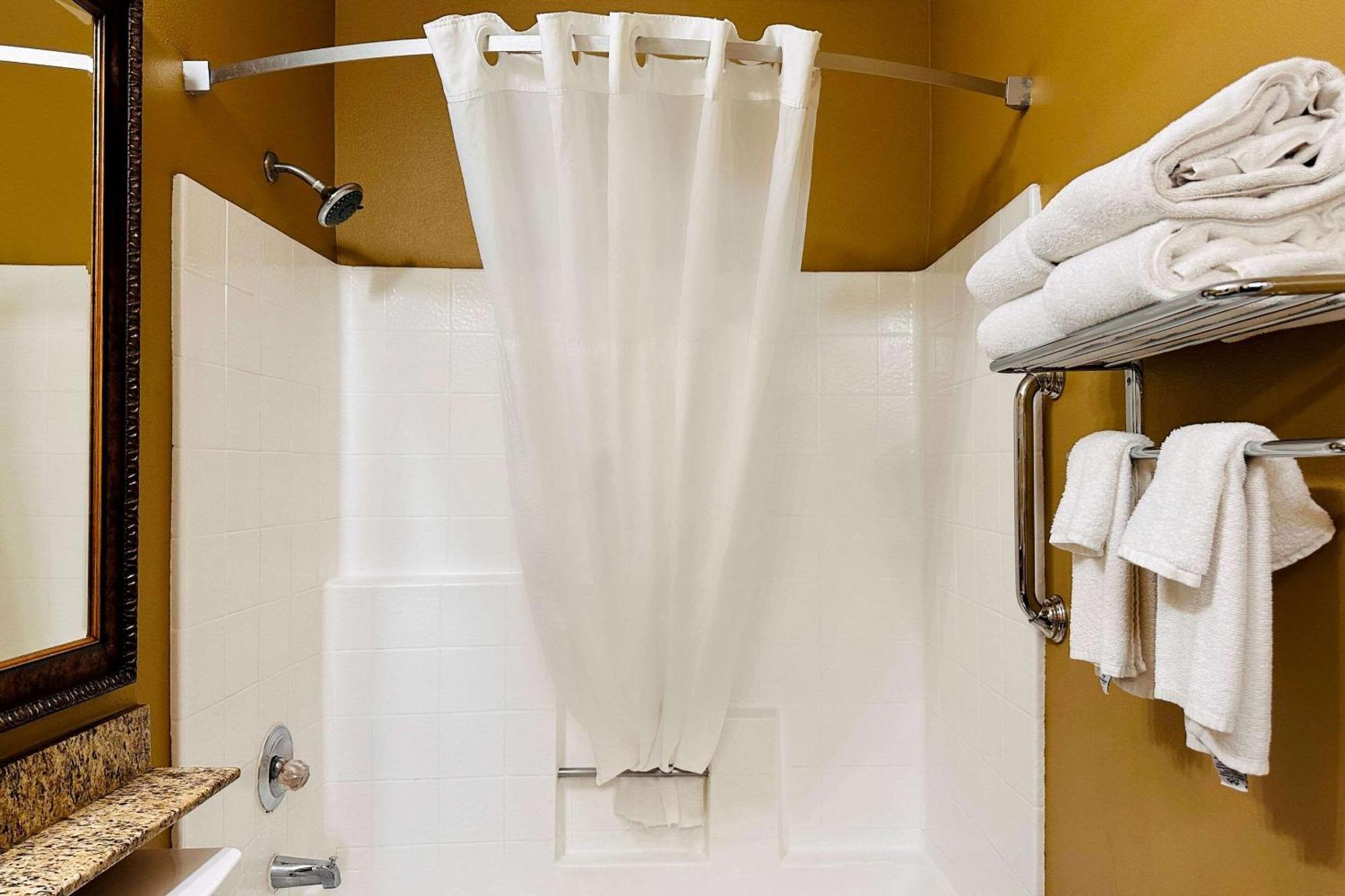 Quality Inn & Suites Westminster Seal Beach Екстер'єр фото