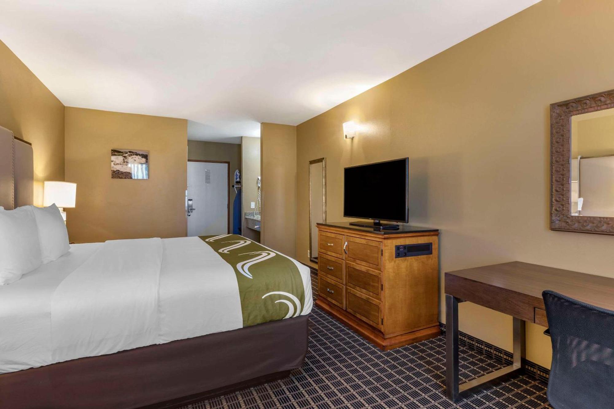 Quality Inn & Suites Westminster Seal Beach Екстер'єр фото
